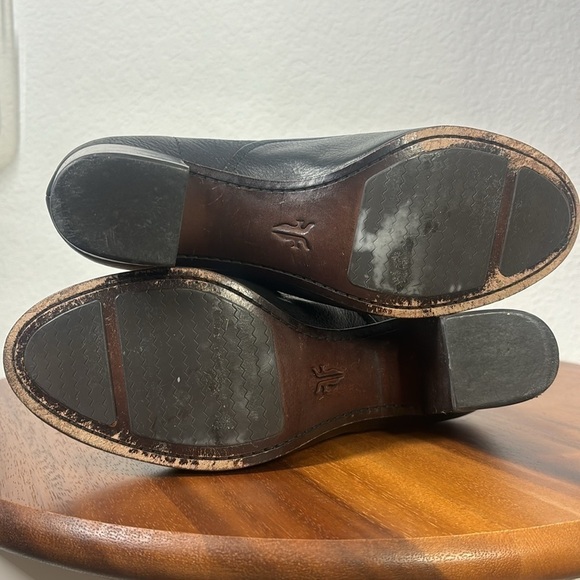 Frye Stella black soft leather slip on booties size 8 - Picture 9 of 11